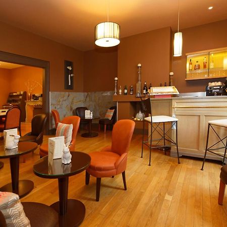 Hotel-Restaurant Les Caudalies Arbois Eksteriør billede