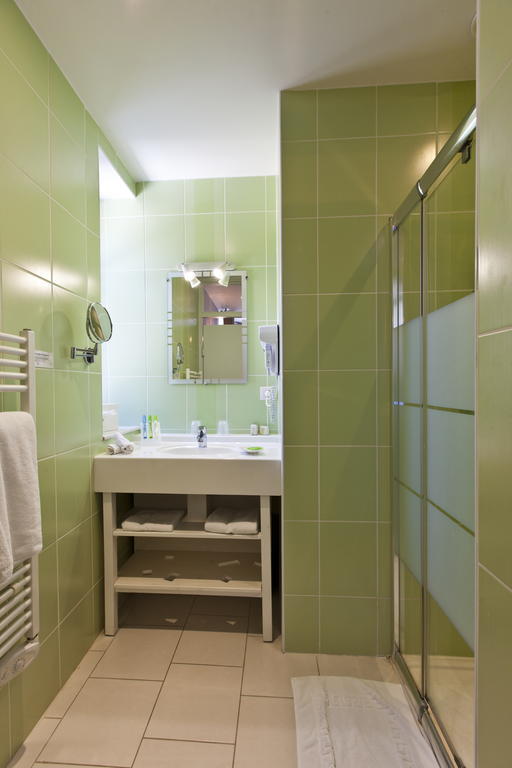 Hotel-Restaurant Les Caudalies Arbois Eksteriør billede