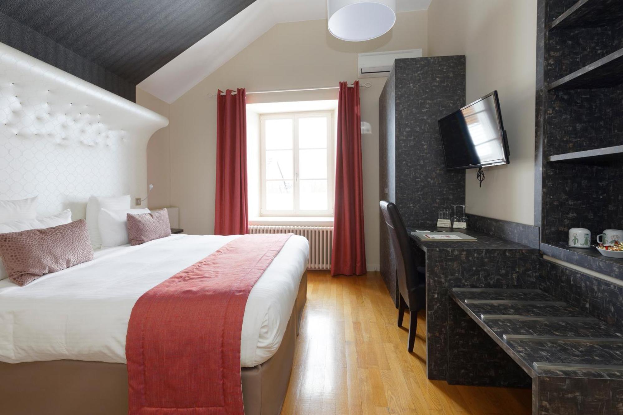 Hotel-Restaurant Les Caudalies Arbois Eksteriør billede